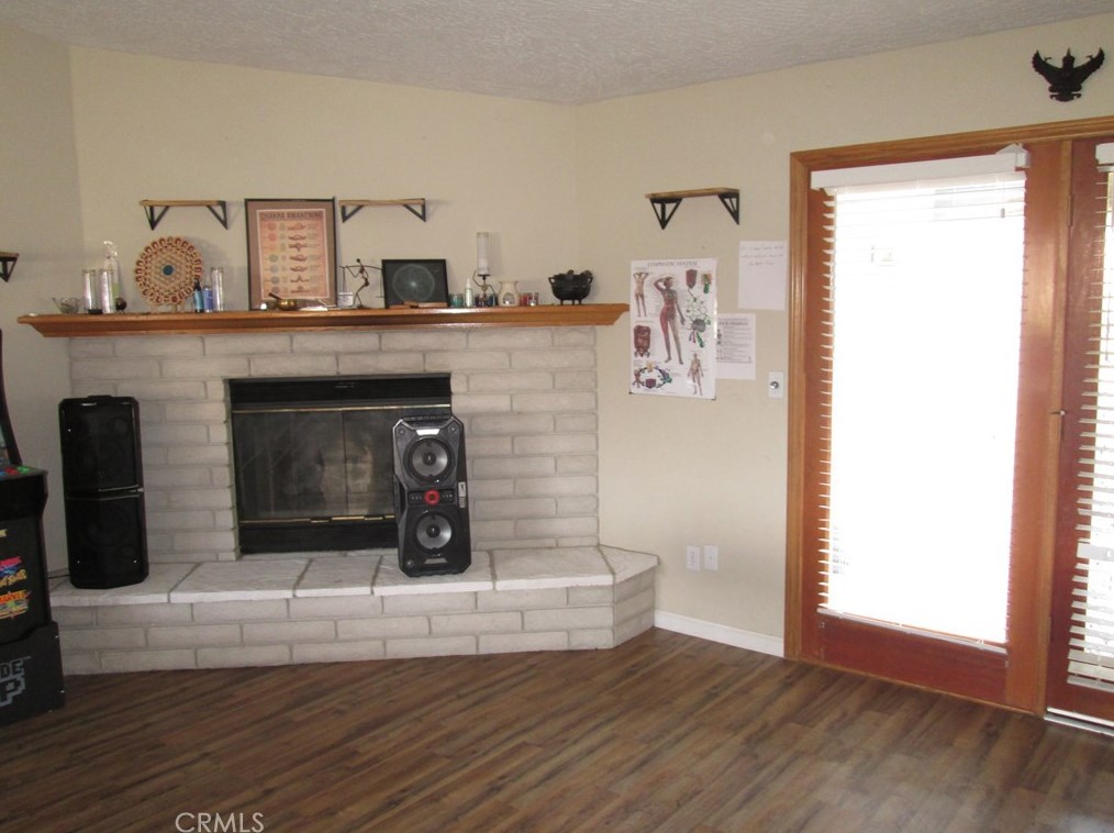 13094 Olathe Rd, Apple Valley CA  92308-4516 exterior