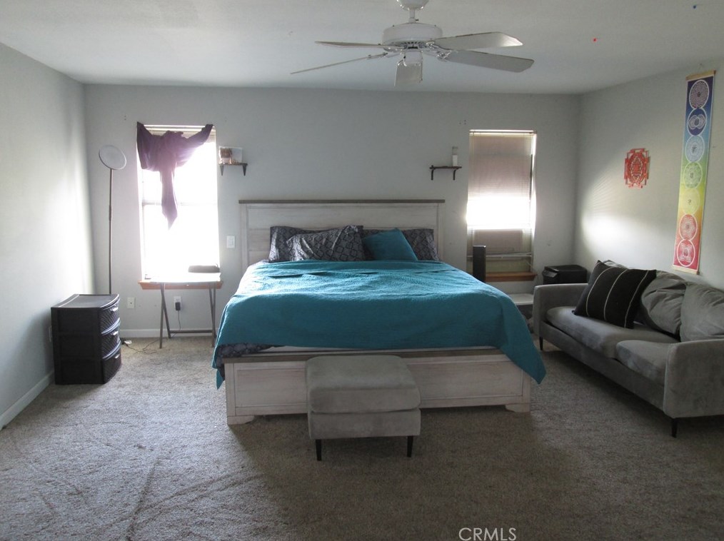 13094 Olathe Rd, Apple Valley CA  92308-4516 exterior