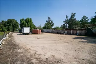 11142 Locust Ave, Bloomington, CA 92316 - Photo 9