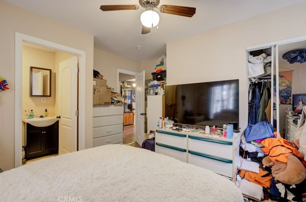 11913 Stanford Ave, Los Angeles CA  90059-2745 exterior