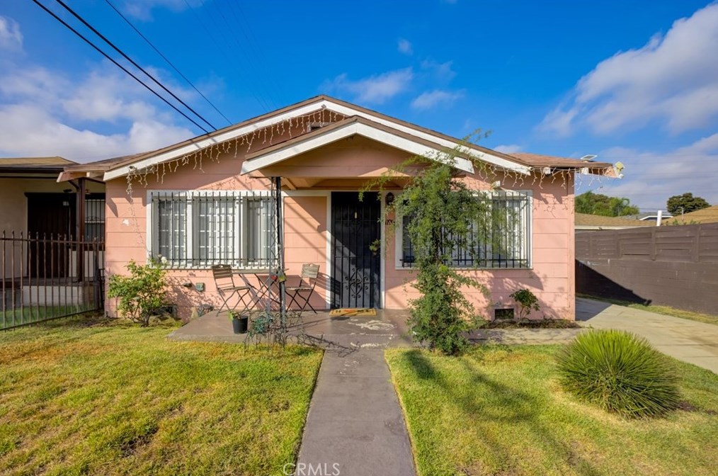 11913 Stanford Ave, Los Angeles CA  90059-2745 exterior