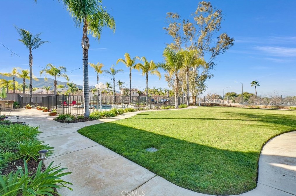 3710 Wasatch Dr, Corona CA  92881-8419 exterior