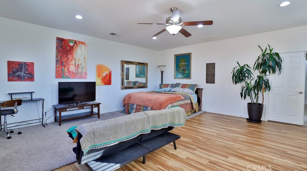 34314 Northhaven Dr, Winchester CA  92596-8497 exterior