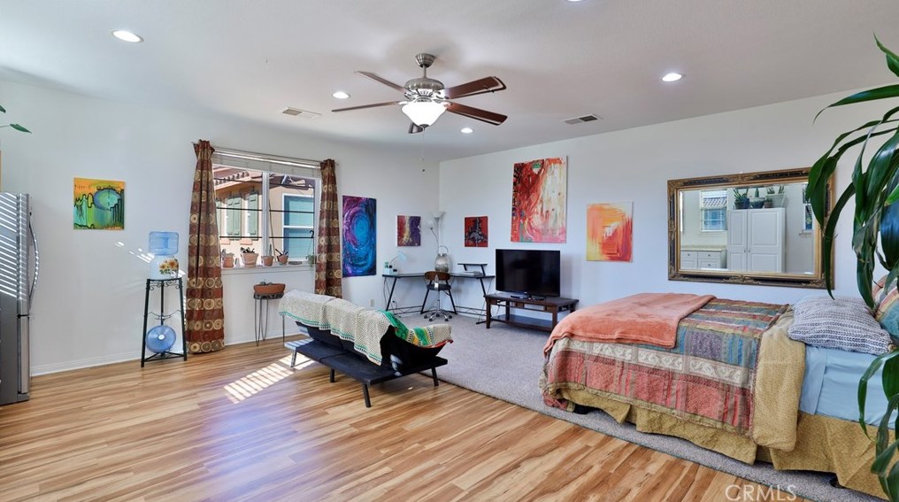 34314 Northhaven Dr, Winchester CA  92596-8497 exterior