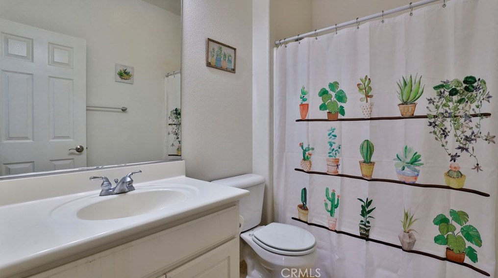 34314 Northhaven Dr, Winchester CA  92596-8497 exterior