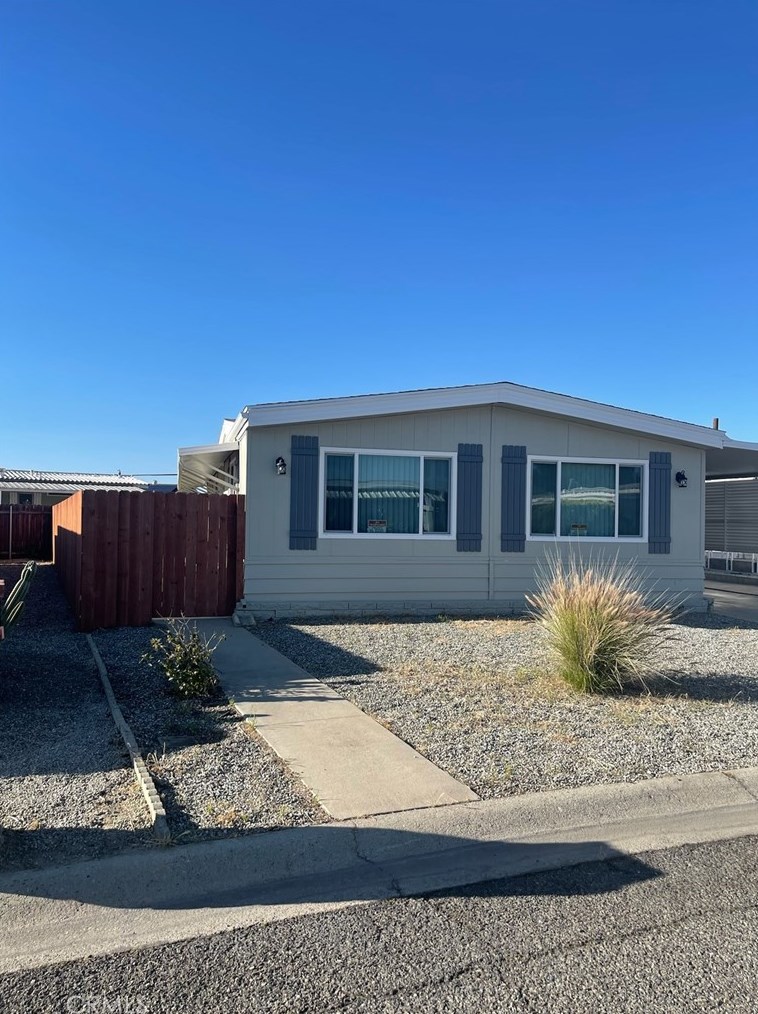 360 Santa Clara Cir, Hemet CA  92543-6957 exterior