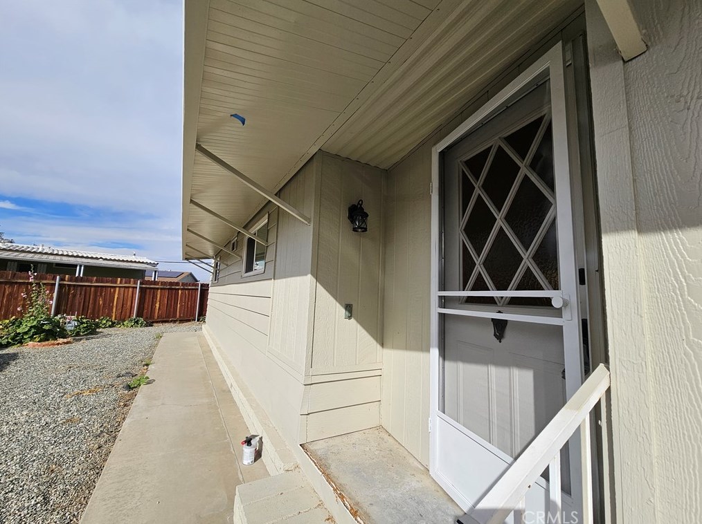 360 Santa Clara Cir, Hemet CA  92543-6957 exterior