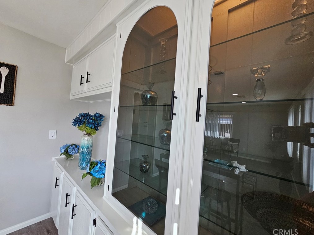 360 Santa Clara Cir, Hemet CA  92543-6957 exterior