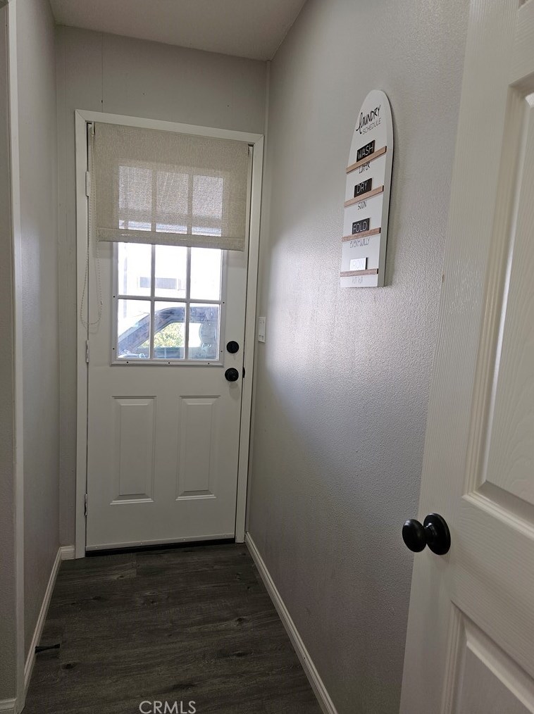 360 Santa Clara Cir, Hemet CA  92543-6957 exterior