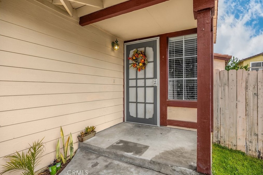 11054 Avis Ct, Moreno Valley CA  92557-4957 exterior