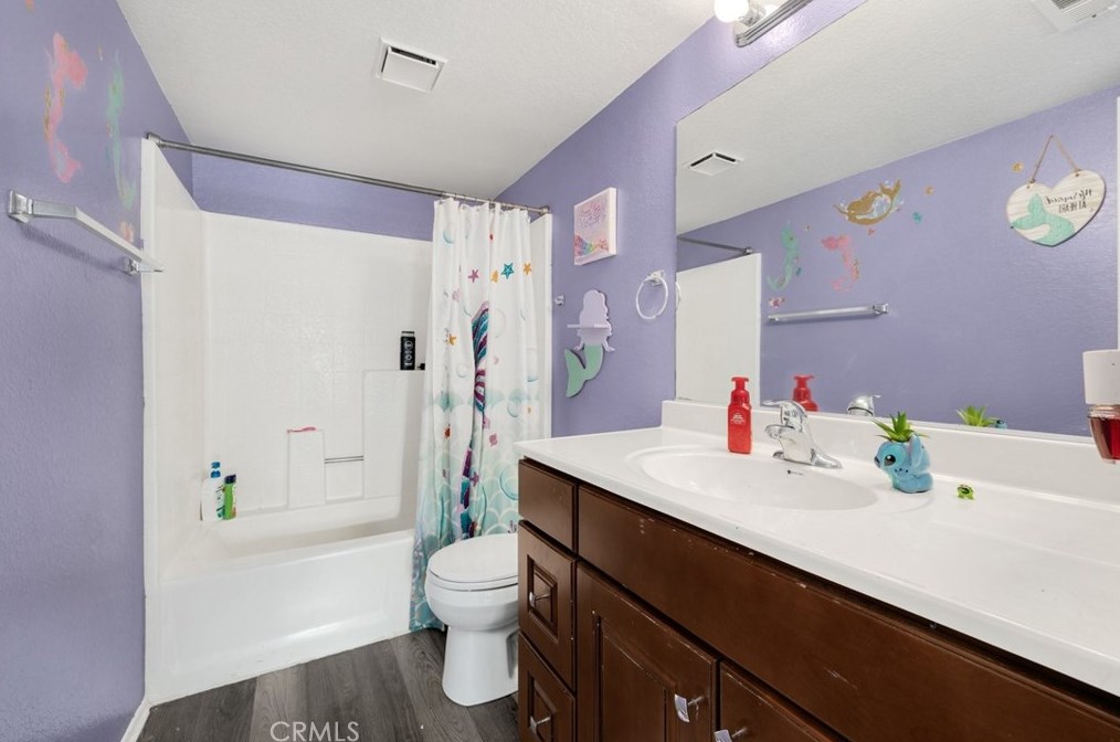 11054 Avis Ct, Moreno Valley CA  92557-4957 exterior