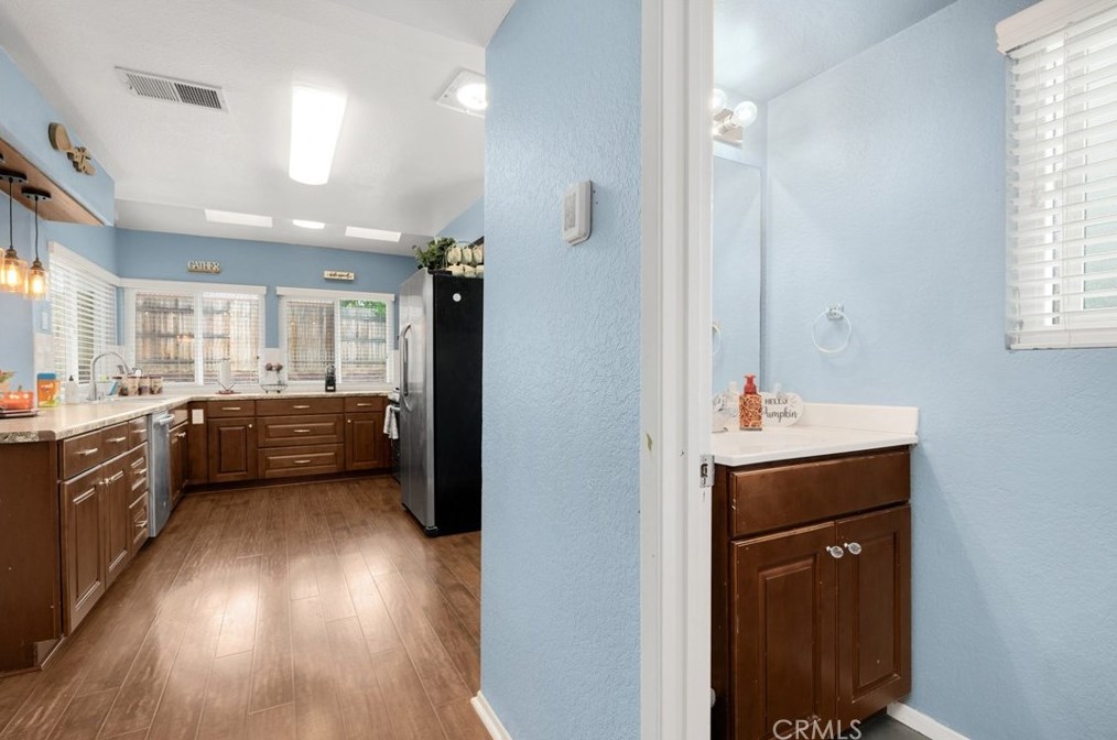 11054 Avis Ct, Moreno Valley CA  92557-4957 exterior