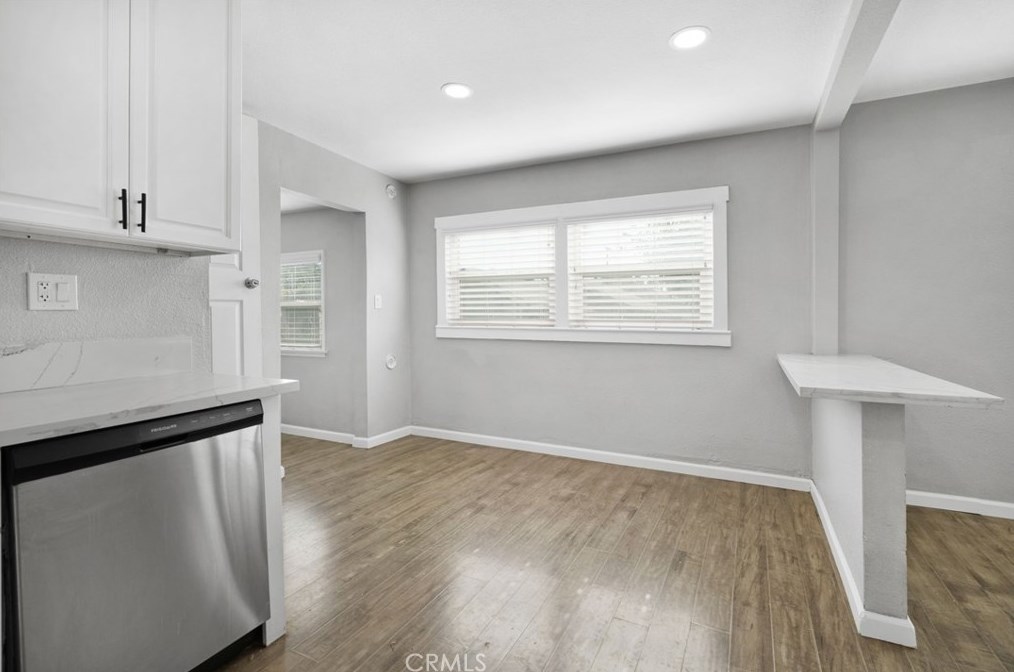 6188 Palm Ave, Riverside CA  92506-2022 exterior