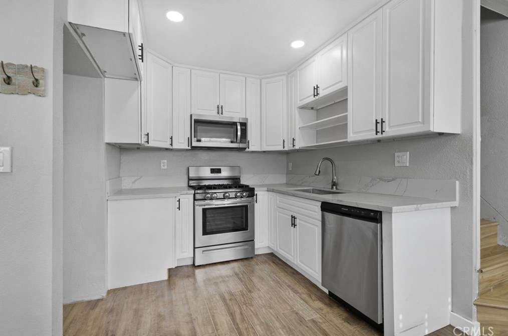 6188 Palm Ave, Riverside CA  92506-2022 exterior