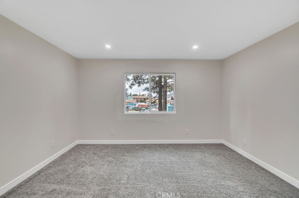 345 Country Clb Blvd, Big Bear City CA  92314-9048 exterior