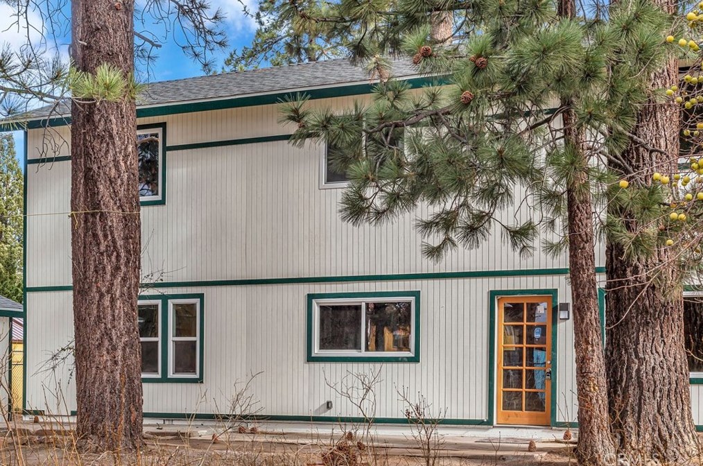 345 Country Clb Blvd, Big Bear City CA  92314-9048 exterior