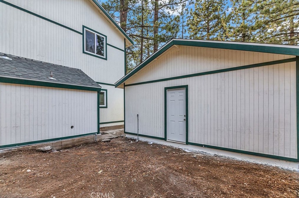 345 Country Clb Blvd, Big Bear City CA  92314-9048 exterior