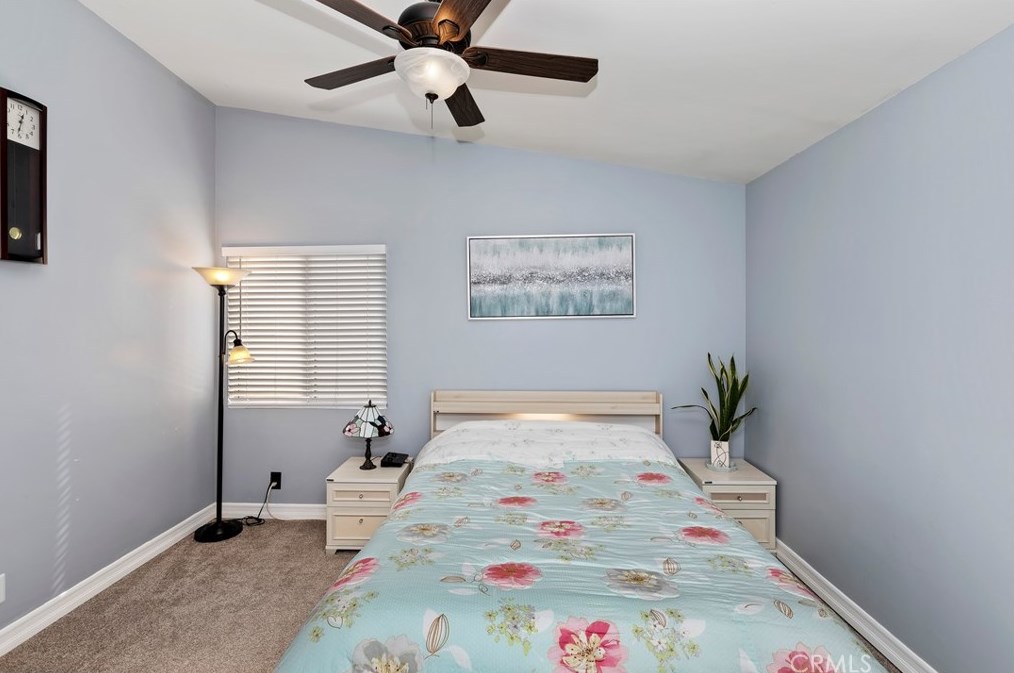 14233 Weeping Willow Ln, Fontana CA  92337-0721 exterior