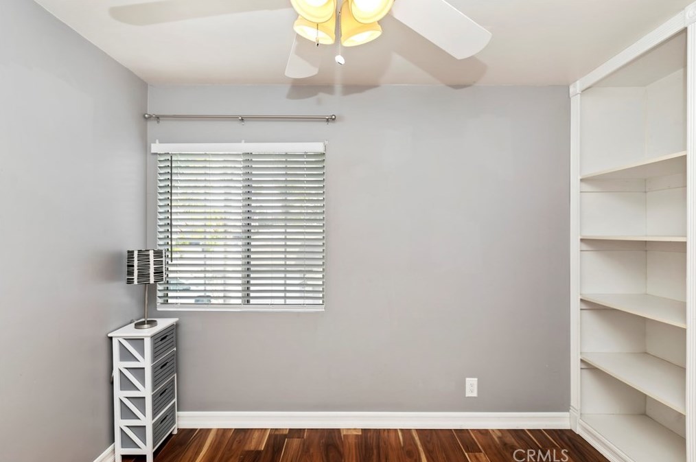 14233 Weeping Willow Ln, Fontana CA  92337-0721 exterior