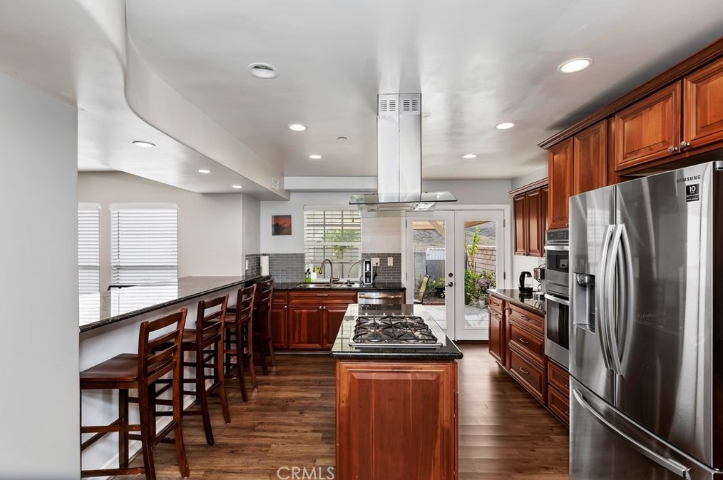 14233 Weeping Willow Ln, Fontana CA  92337-0721 exterior