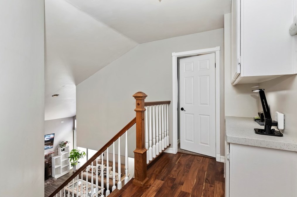 14233 Weeping Willow Ln, Fontana CA  92337-0721 exterior