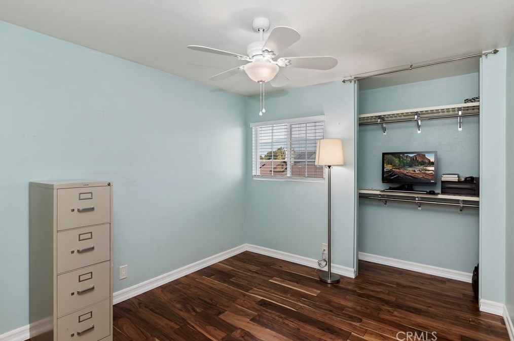 14233 Weeping Willow Ln, Fontana CA  92337-0721 exterior