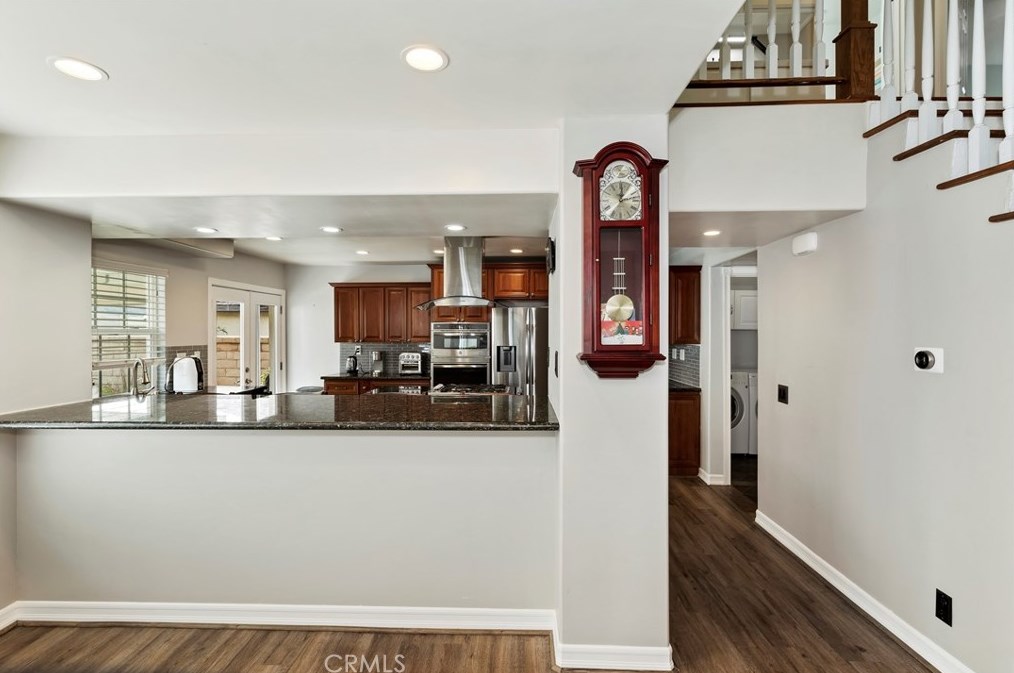 14233 Weeping Willow Ln, Fontana CA  92337-0721 exterior