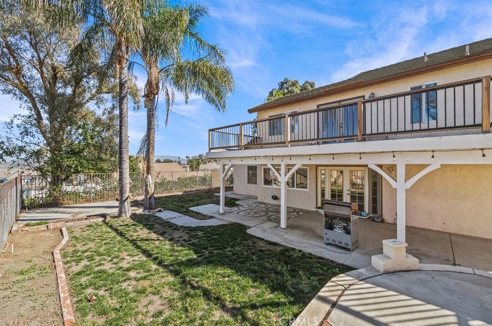 11233 Cadbury Dr, Riverside CA  92505-2268 exterior