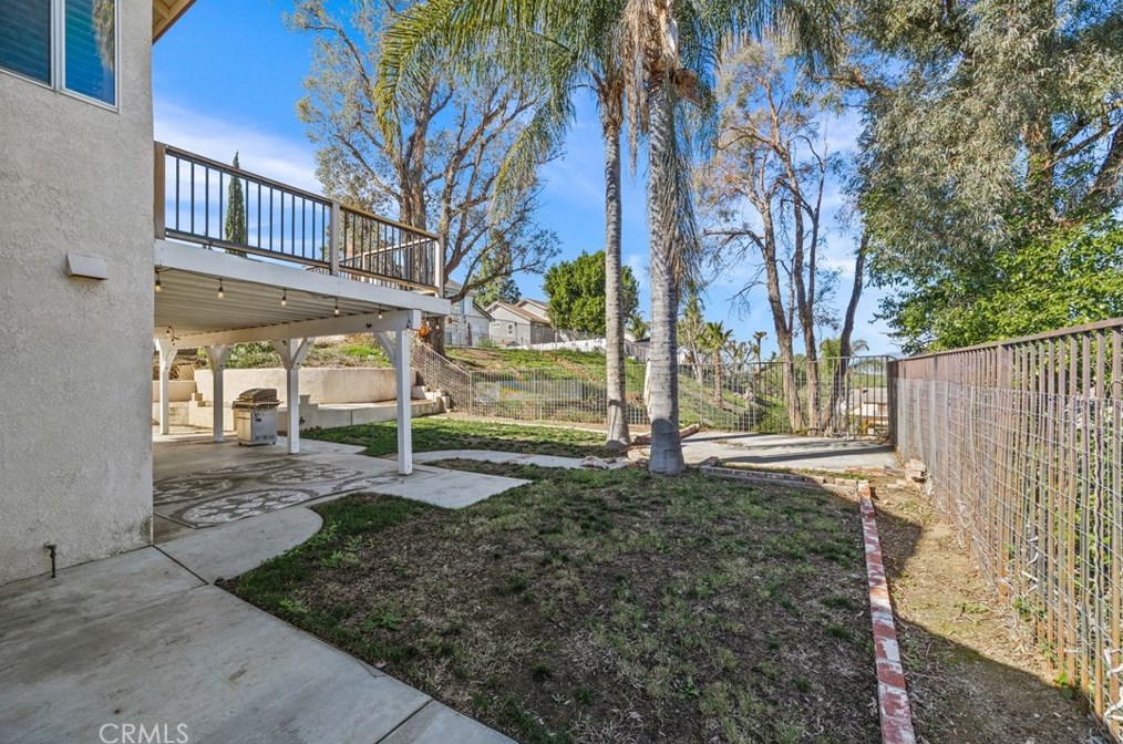 11233 Cadbury Dr, Riverside CA  92505-2268 exterior