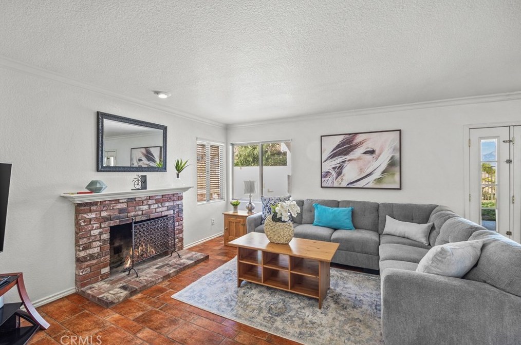 11233 Cadbury Dr, Riverside CA  92505-2268 exterior