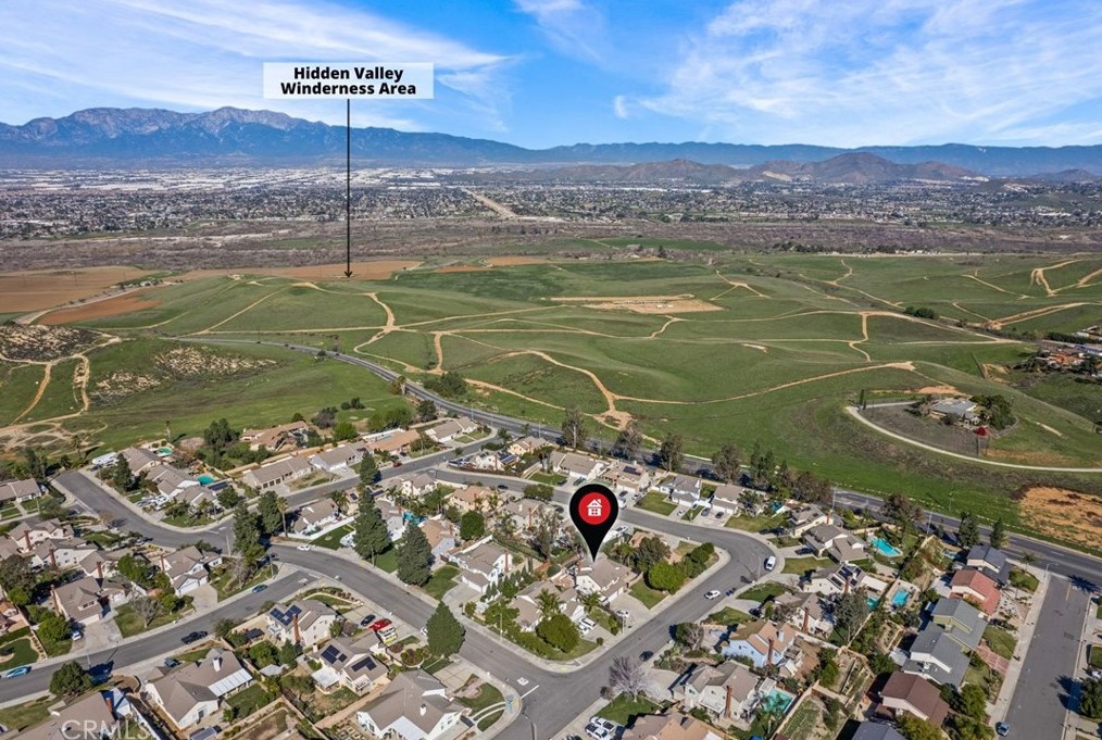 11233 Cadbury Dr, Riverside CA  92505-2268 exterior