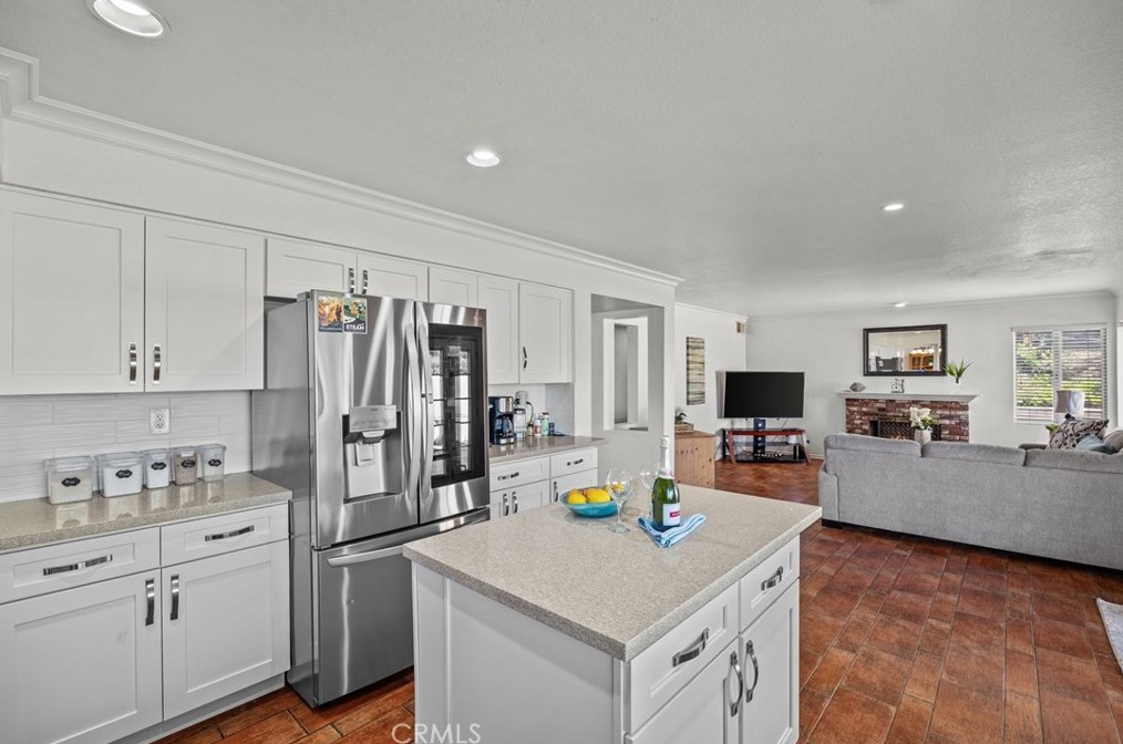 11233 Cadbury Dr, Riverside CA  92505-2268 exterior