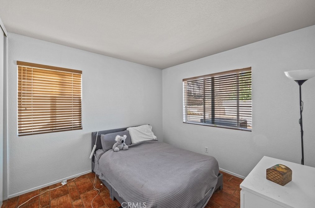 11233 Cadbury Dr, Riverside CA  92505-2268 exterior