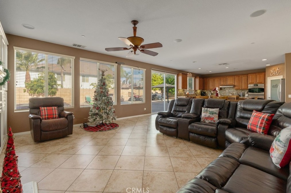 19644 Shadowbrook Way, Riverside CA  92508-6809 exterior