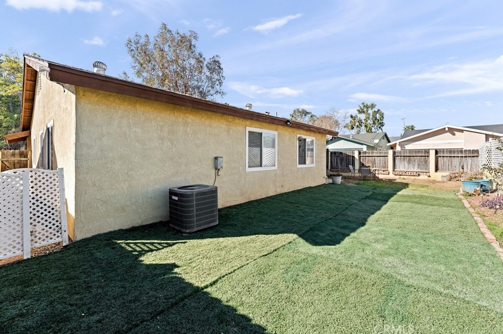 4278 Mill Creek St, Riverside CA  92509-6664 exterior
