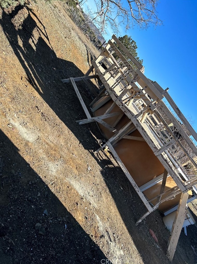 6211 Hubbard Rd, Acton CA  93510-1624 exterior