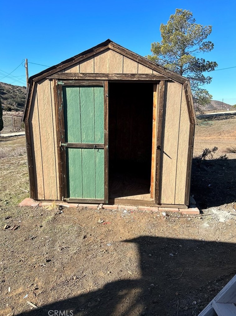 6211 Hubbard Rd, Acton CA  93510-1624 exterior