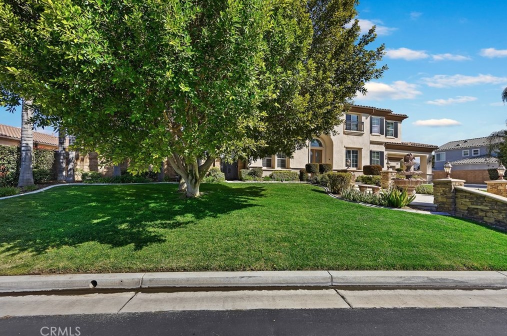 1987 Sycamore Hill Dr, Riverside CA  92506-4669 exterior