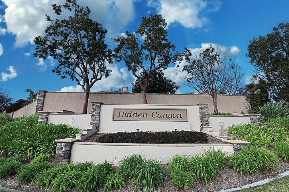 1987 Sycamore Hill Dr, Riverside CA  92506-4669 exterior