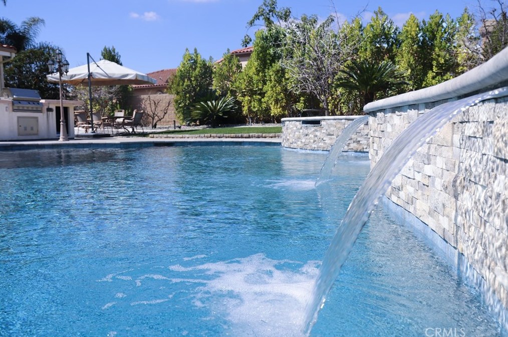 1987 Sycamore Hill Dr, Riverside CA  92506-4669 exterior