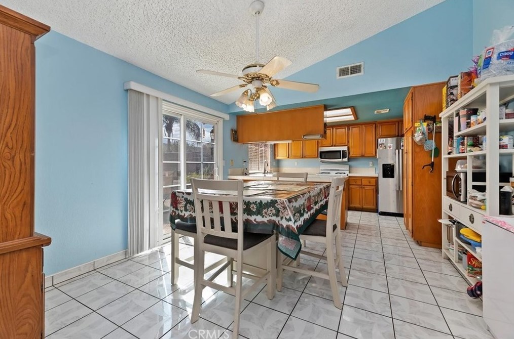 14416 Sylvester Dr, Moreno Valley CA  92553-4962 exterior