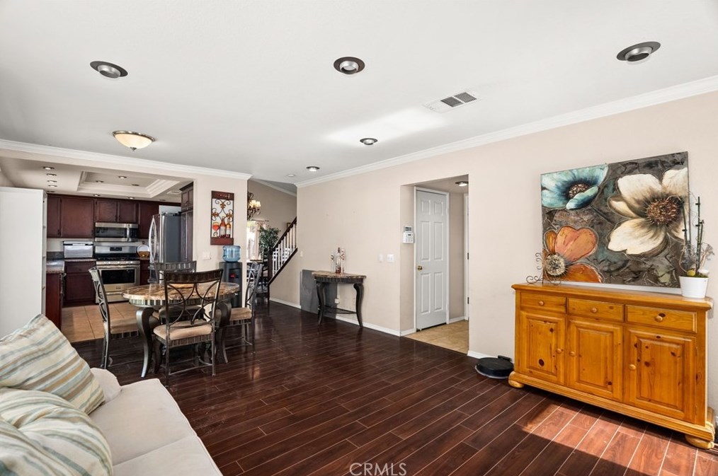 4337 Greystone Cir, Riverside CA  92509-0608 exterior