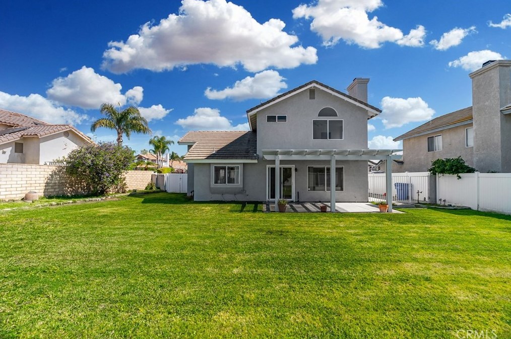4337 Greystone Cir, Riverside CA  92509-0608 exterior