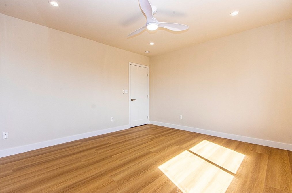 13094 Olathe Rd, Apple Valley CA  92308-4516 exterior