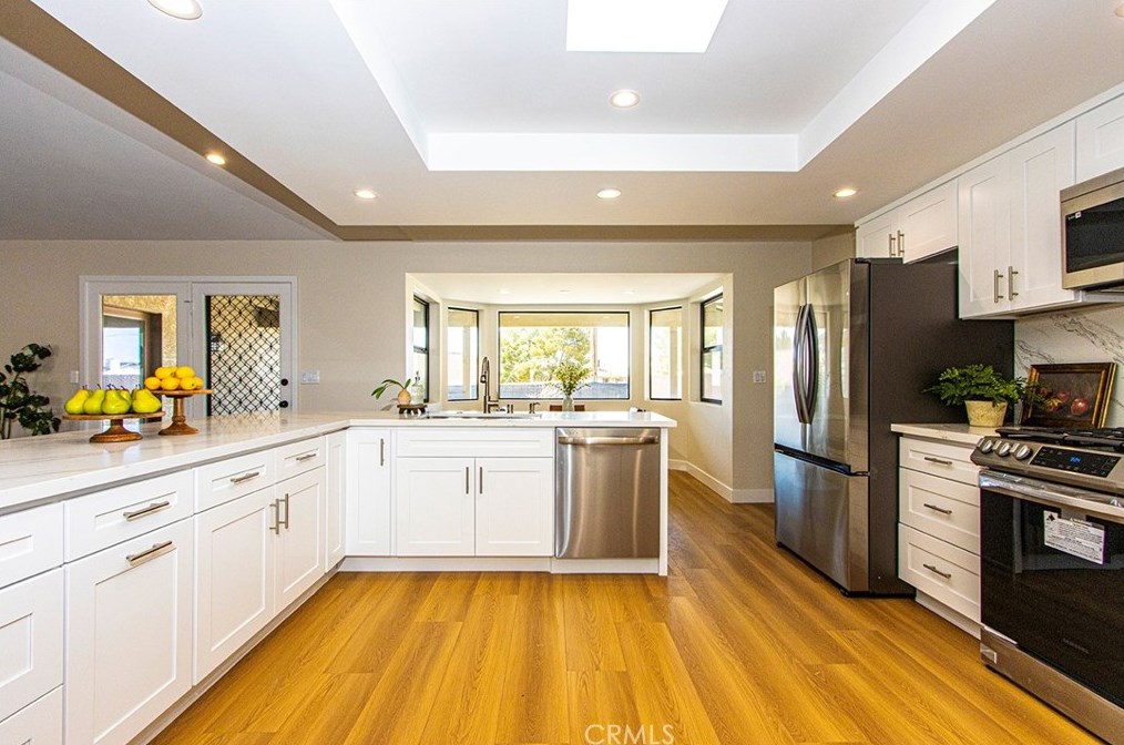 13094 Olathe Rd, Apple Valley CA  92308-4516 exterior