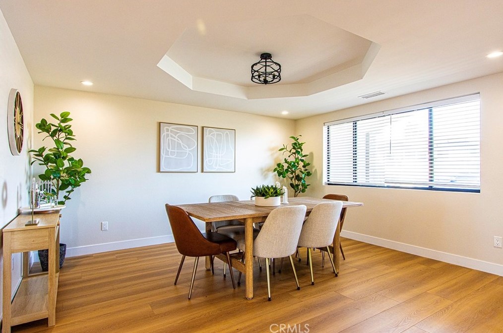 13094 Olathe Rd, Apple Valley CA  92308-4516 exterior