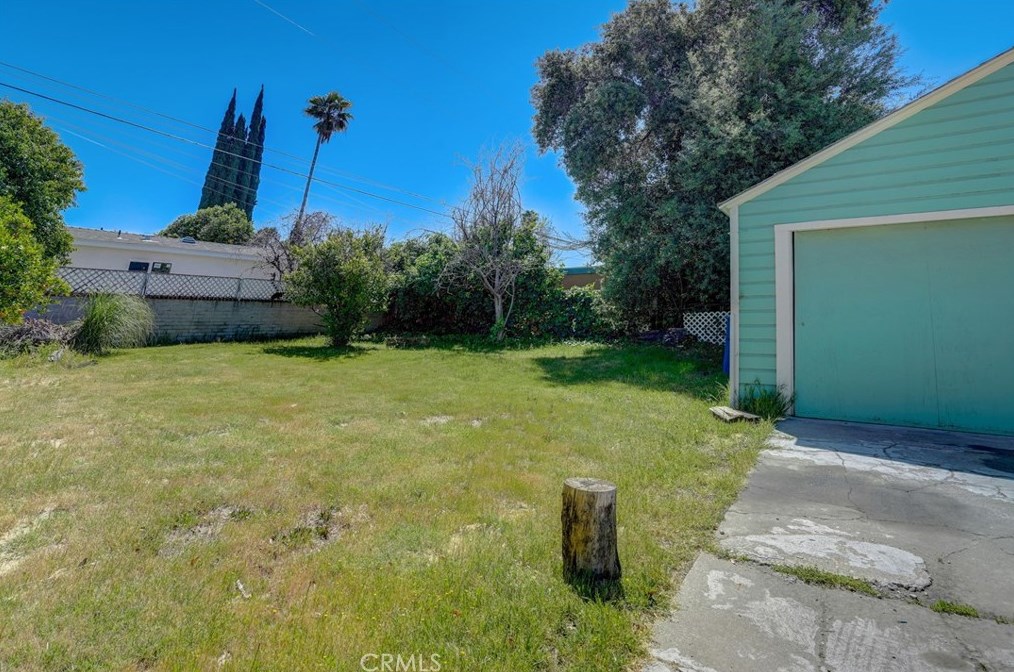 3095 E St, San Bernardino CA  92405-2649 exterior