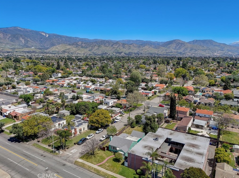 3095 E St, San Bernardino CA  92405-2649 exterior