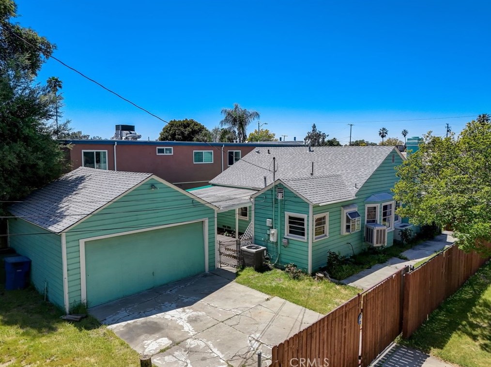 3095 E St, San Bernardino CA  92405-2649 exterior
