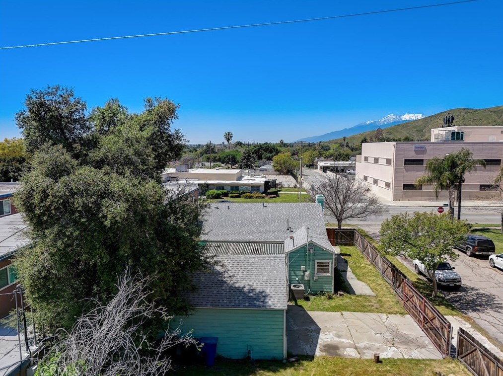 3095 E St, San Bernardino CA  92405-2649 exterior